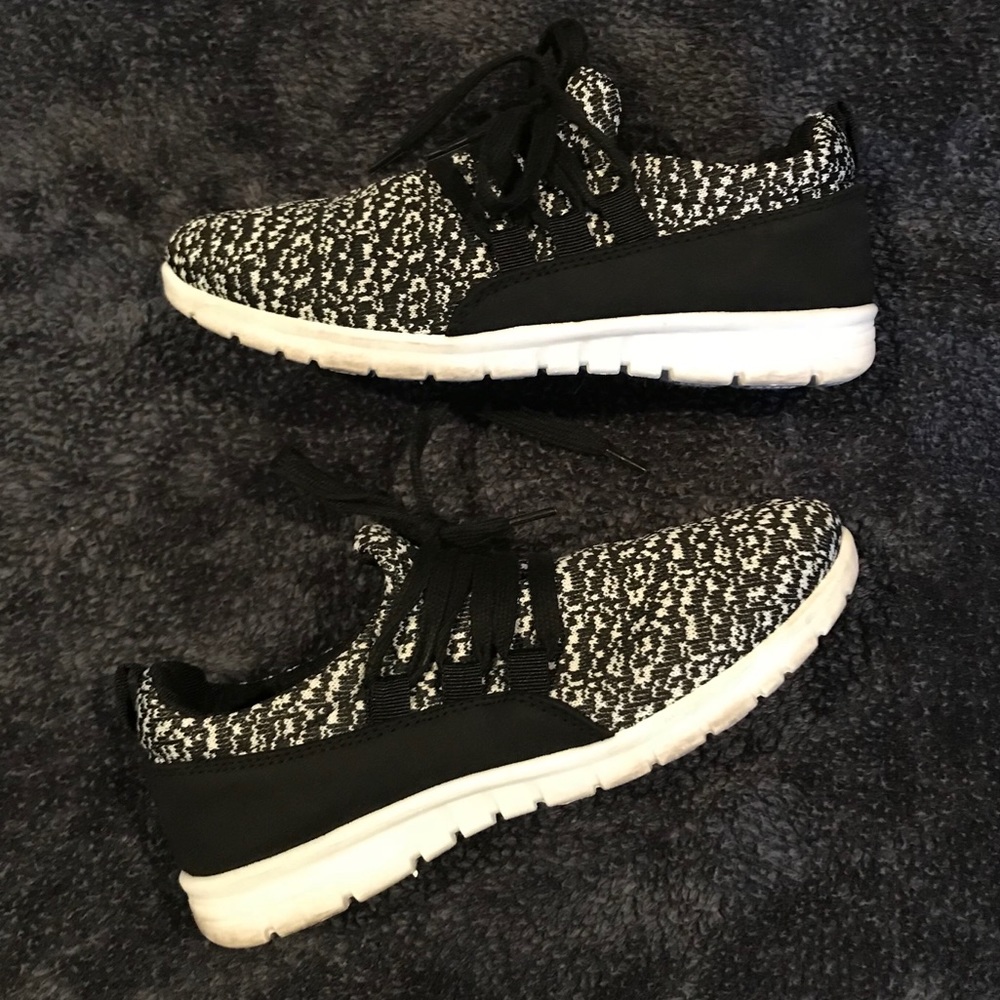 MIA Fly Knit Sneakers